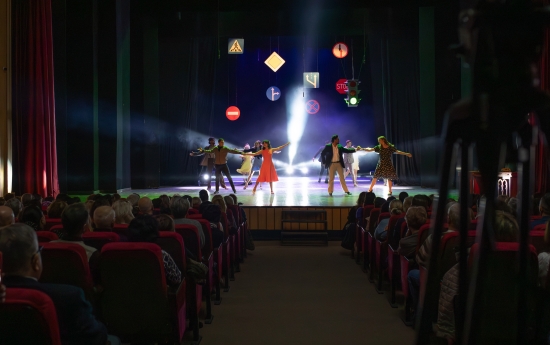 Cамое время идти в театр